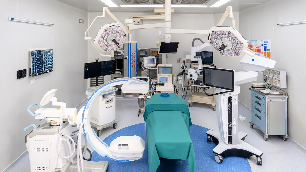 Hệ thống phòng điều trị và phẫu thuật vô trùng hiện đại tại Nha khoa Bệnh viện Sante